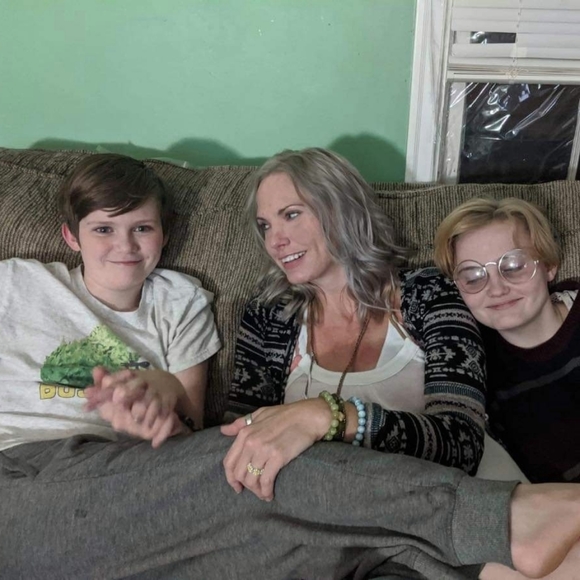 Meet your Posher, Angela - Picture 3 of 3